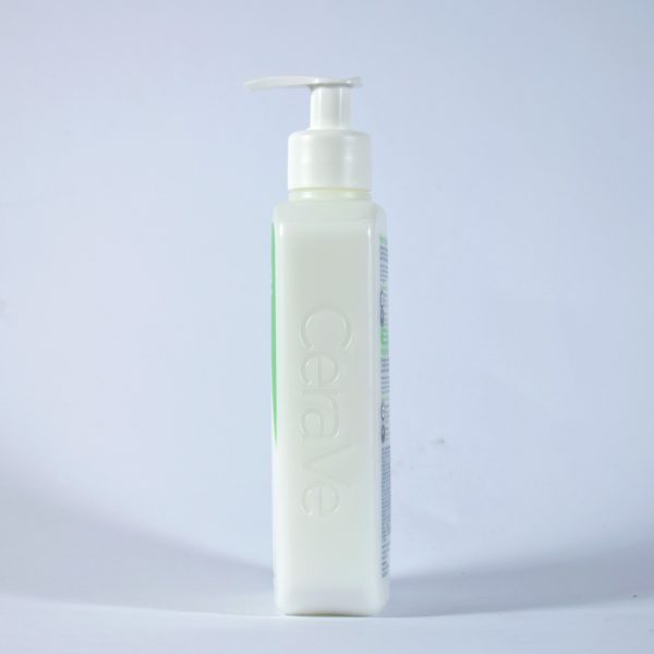 Hydrating Cream-to-Foam Cleanser 355 ml - Image 4